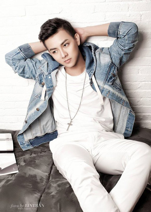 Hoài Lâm đốn tim fan nữ bởi vẻ ngoài bảnh bao thư sinh.