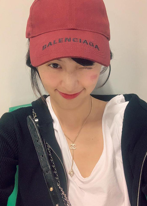 Thế nhưng, hậu chia tay Cường Đô la, cô lại xuống phong độ, bị chê ăn mặc xuề xòa, ngày càng gầy gò.