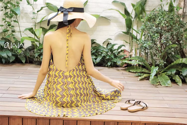 Hình ảnh Ái Nhi khoe vẻ gợi cảm hút mọi ánh nhìn khi làm người mẫu.