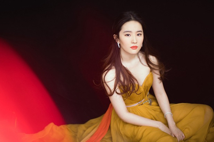 Hiếm mỹ nhân xứ Trung sở hữu nhan sắc như tiên nữ giống như Lưu Diệc Phi. Có lẽ vì vậy, Lưu Diệc Phi đến nay vẫn là cái tên hot.