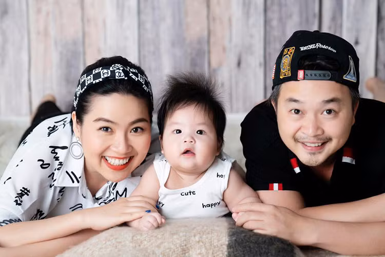 Lê Khánh tiết lộ rất hạnh phúc vì con trai giống bố nhiều hơn mẹ.