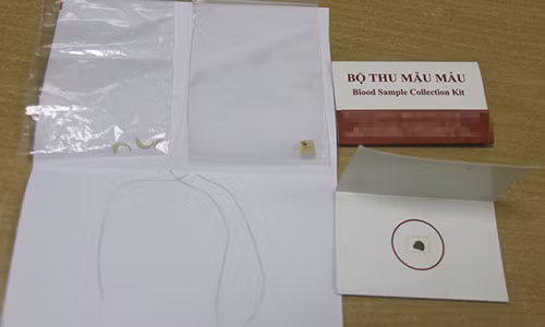 Lời thú nhận muộn của người phụ nữ trước phòng xét nghiệm ADN Loi thu nhan muon cua nguoi phu nu truoc phong xet nghiem ADN