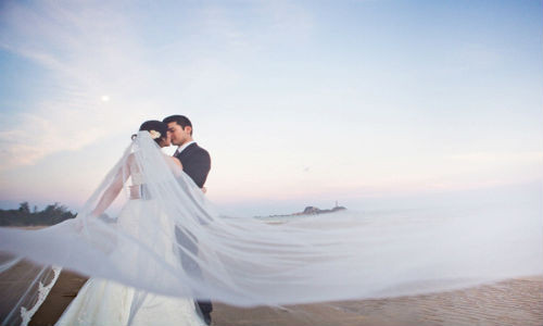 Ngay cuoi, chong khien toi nhuc nha khi tung video nhay cam