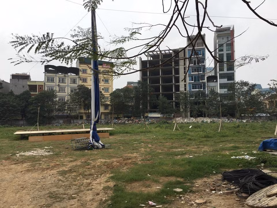 Chu tich HDQT truong Lomonoxop len tieng viec thang tay chem nguoi