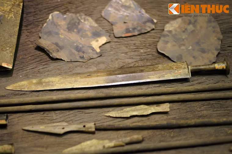 Các chuyên gia trong và ngoài nước đánh giá, mộ thuyền Việt Khê là một phát hiện khảo cổ học đặc biệt. Ngôi mộ là minh chứng điển hình cho táng thức và táng tục của cư dân Đông Sơn giai đoạn sớm, đồng thời đưa đến hình dung trực quan, sinh động về đời sống văn hóa của người Việt cổ.