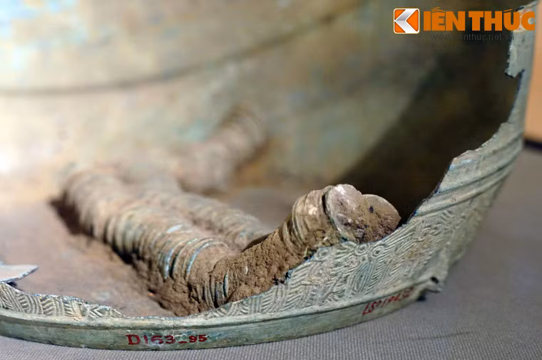 Khi đó nước Việt nằm dưới sự cai trị của người Hán những thế kỷ đầu của thời kỳ Bắc thuộc.