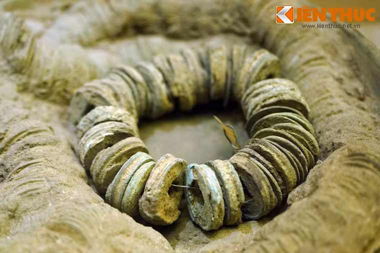 Chúng được chôn cùng người chết với mong muốn mang theo sự giàu có sang thế giới bên kia.