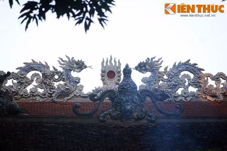 Các hoạt tiết trang trí nóc mái.