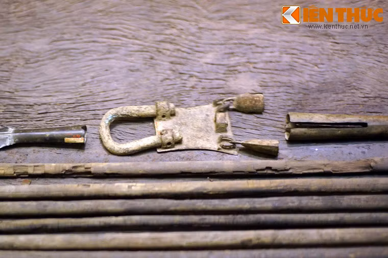 Với những giá trị lịch sử đặc biệt, mộ thuyền Việt Khê đã được công nhận là bảo vật quốc gia của Việt Nam.