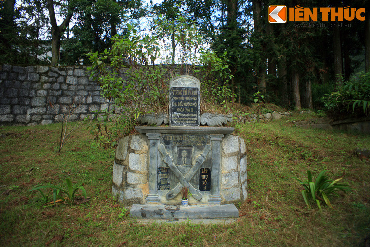 Đó chính là nơi an nghỉ của Vua Mèo Vương Chí Sình (1886 - 1962), nhân vật quyền lực nhất vùng đất Hà Giang những năm 1930 - 1940.