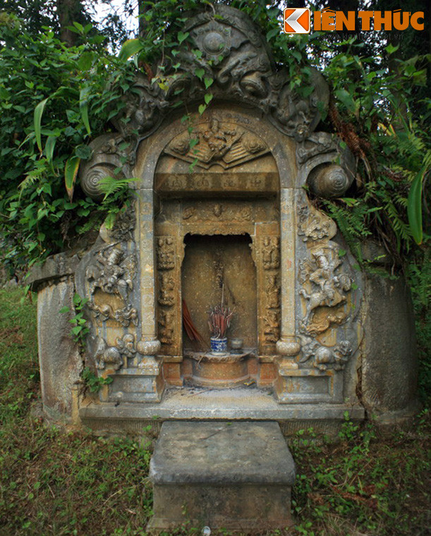 Để bày tỏ lòng yêu quý người vợ, Vương Chí Sình còn mời cả mẹ đẻ của bà về sống cùng. Tuy chỉ là vợ ba, nhưng bà Trương Mỹ Thuận có quyền lực rất lớn. Bà quát câu nào, không một gia nô nào trong nhà dám không nghe. Mọi lệnh bà đưa ra đều coi như là mệnh lệnh của Vương Chí Sình.