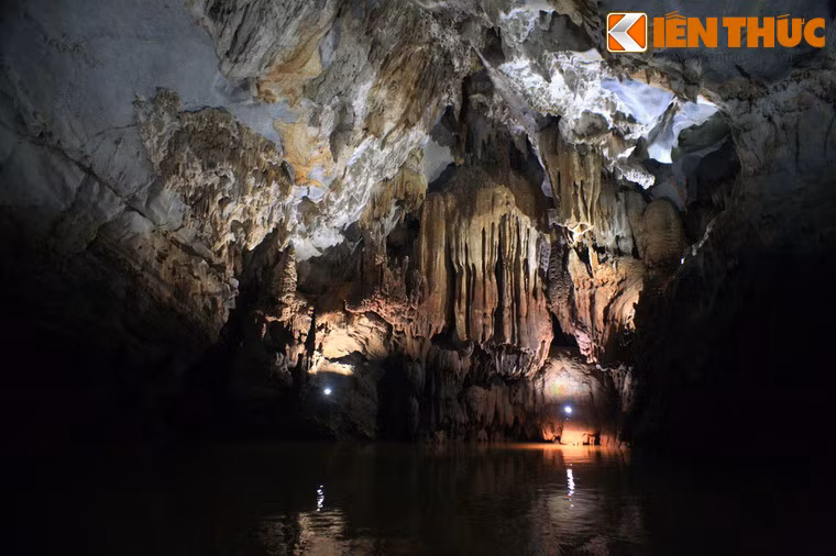 Các chuyên gia quốc tê đánh giá Phong Nha là hang động tiêu biểu nhất về giá trị thẩm mỹ và sự độc đáo tại Di sản Phong Nha - Kẻ Bàng.