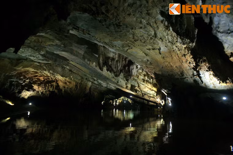 Theo các nhà khoa học, động Phong Nha được hình thành từ quá trình phong hóa diễn ra từ cách đây 250 triệu năm.