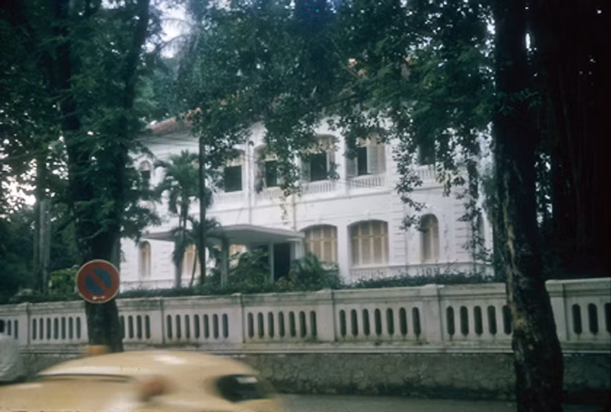 Tòa nhà Sở giáo dục và đào tạo Sài Gòn trên đường Lê Thánh Tôn.