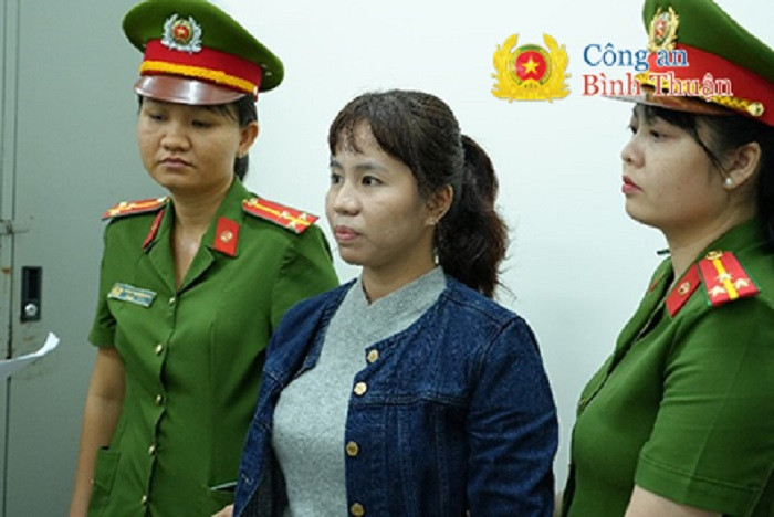 Nguoi phu nu bi bao hanh de 