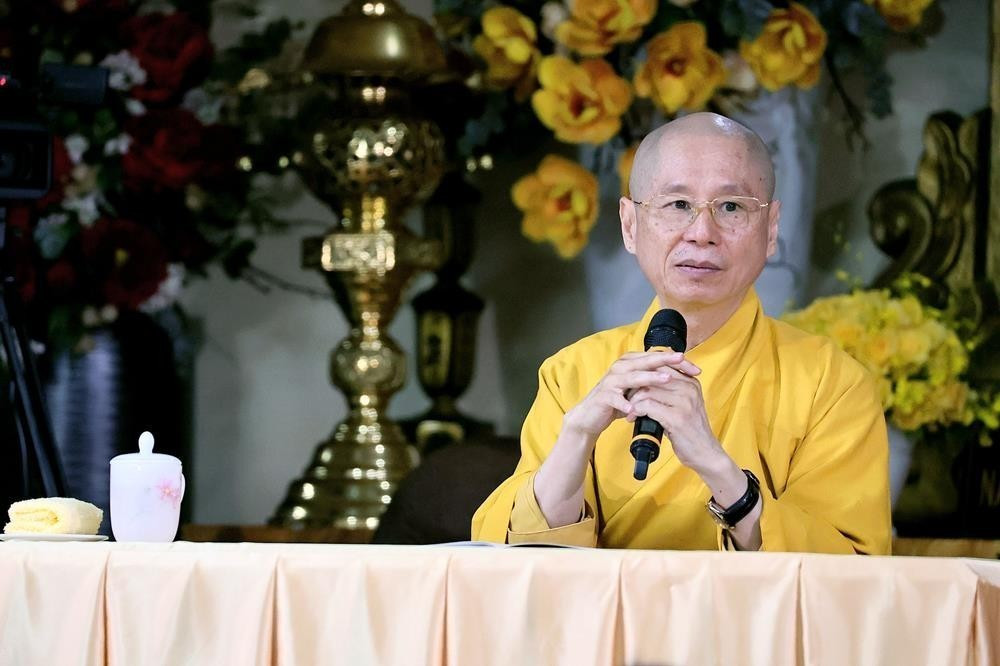 Thuong toa Thich Chan Quang bi ky luat, cam thuyet giang 2 nam