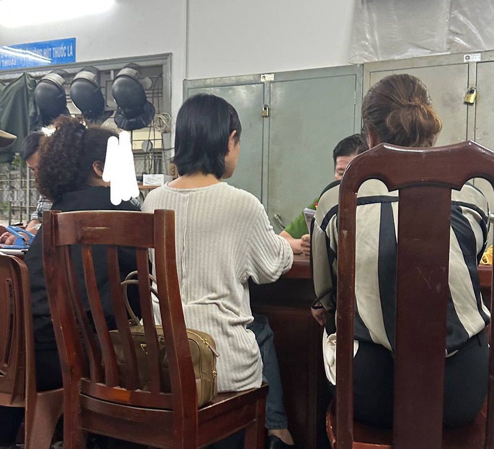 Châu Bùi bị quay lén khi thay đồ: Kẻ “biến thái” xử thế nào? - Hình 2 Chau Bui bi quay len khi thay do: Ke “bien thai” xu the nao?-Hinh-2