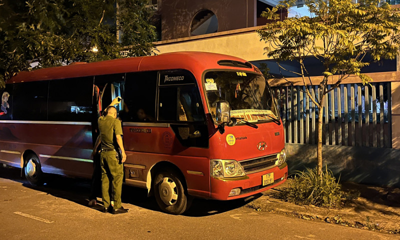 Quy chuẩn xe chở học sinh có chấm dứt tình trạng bỏ quên trẻ? Quy chuan xe cho hoc sinh co cham dut tinh trang bo quen tre?