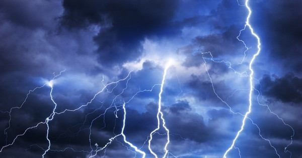 Mua dong, loc, set, ngap lut: Ung pho the nao de an toan?