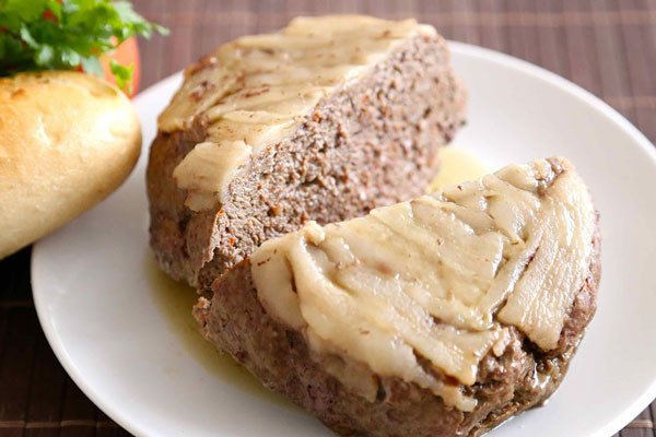 Patê gan động vật: Vi khuẩn listeria có thể ẩn nấp trong loại Pate gan động vật vì thế rất dễ làm bé bị ngộ độc. Ngoài ra, hàm lượng vitamin A quá cao trong patê gan cũng không tốt cho sự phát triển của bé.