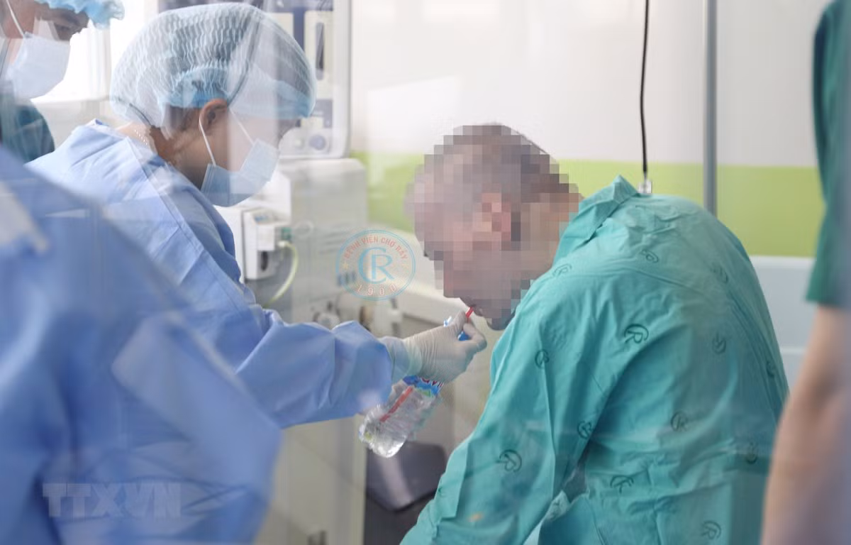 Hang bao hiem se dua phi cong nguoi Anh ve nuoc khi du suc khoe