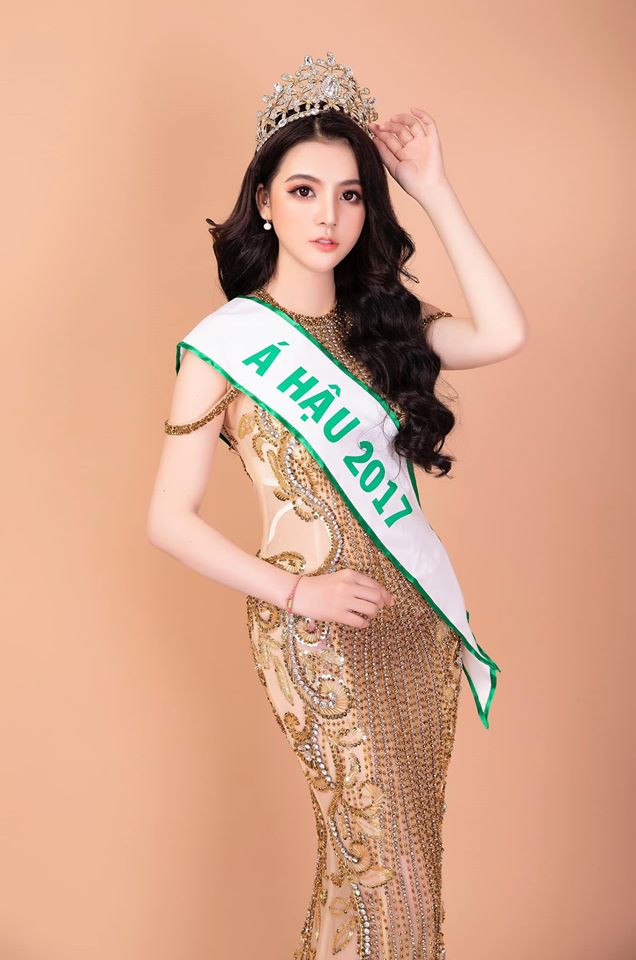 Nhan sắc ngọt ngào, gợi cảm đặc biệt là gương mặt tựa búp bê là điểm mạnh ngoại hình giúp á hậu Nông Lưu Thảo được đánh giá cao tại đấu trường sắc đẹp.