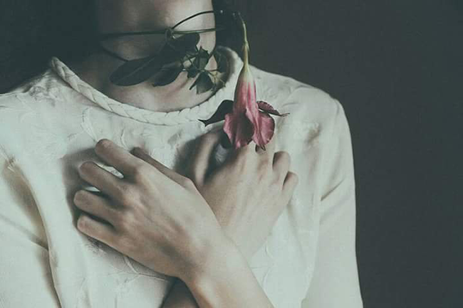 Khi ton thuong thanh thoi quen, dan ba se song trong binh than