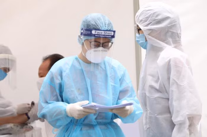 13 ngay khong co ca mac moi COVID-19 trong cong dong, them 2 benh nhan tai duong tinh