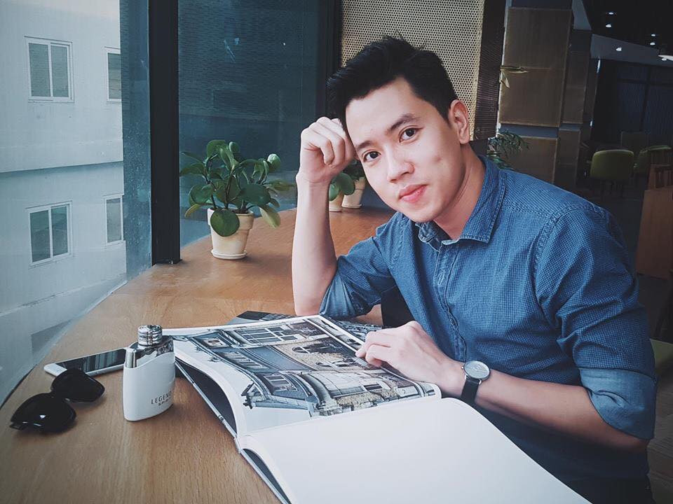 Sở hữu mức lương cao nhưng Quang Đạt ăn mặc khá giản dị nhưng vẫn nam tính. Cơ trưởng trẻ nhất Việt Nam khiến nhiều cô gái tiếc nuối bởi anh đã có bạn gái. Ảnh: FB, IG. Mời độc giả theo dõi Video "Minh Hằng chia sẻ về phong cách thời trang". Nguồn: VTC.