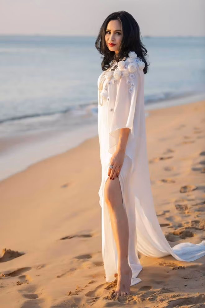 Thanh Lam từng chia sẻ trên báo chí: "Thật ra nhan sắc cũng cần được chăm sóc thường xuyên, giống như sức khỏe của chúng ta vậy. Khi mình chăm sóc đúng cách thì sẽ luôn giữ được sự tươi trẻ. Tôi nghĩ nếu phụ nữ biết cách giữ gìn nhan sắc thì ai cũng đẹp cả".