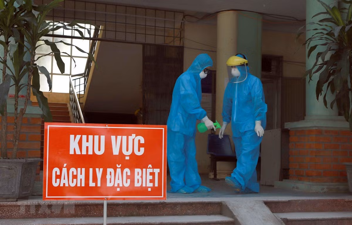 4 benh nhan COVID-19 moi, ca nuoc 245: ca tu “o dich” BV Bach Mai u benh 24 ngay