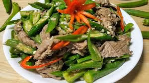 Thịt bò xào đậu bắp, mộc nhĩ: Thịt bò xào đã quá quen thuộc nhưng khi biến tấu thêm đậu bắp và mộc nhĩ sẽ không chỉ là một món ăn giúp thỏa mãn vị giác mà còn là phương pháp hiệu quả giúp hỗ trợ điều trị cho những người bị bệnh thiếu máu.