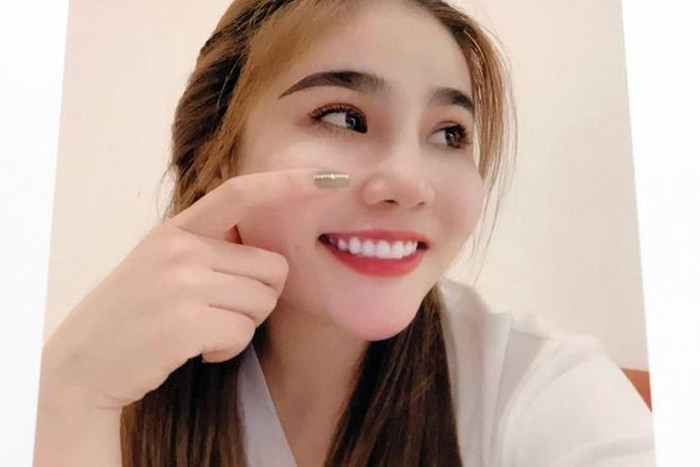 Hotgirl dieu hanh duong day ban dam cho doanh nhan-Hinh-2