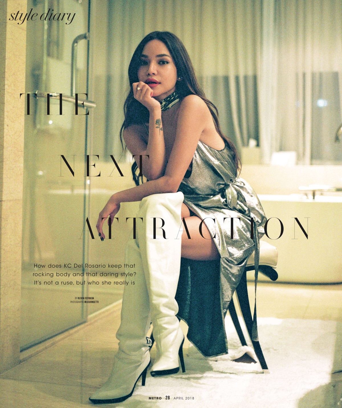 Karraminah Clarisse rất ít khi chia sẻ về cuộc sống gia đình của mình. Tuy nhiên, với nhan sắc rực rỡ, tài sản 'khủng' và gia thế bí ẩn, cô luôn thu hút sự quan tâm của giới truyền thông.