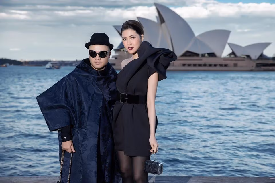 Thu Hằng xuất hiện đầy sành điệu trong show thời trang của Đỗ Mạnh Cường.