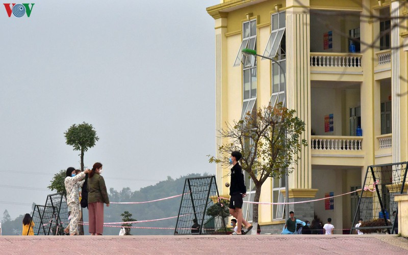 Ha Noi lap them 2 khu cach ly tap trung o Phap Van va Tay Mo