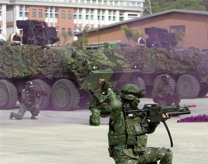 Hoc gia TQ xem nhe Dai Loan, noi quan doi My va Dai Bac se that bai-Hinh-4