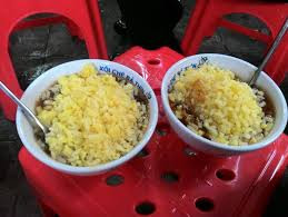 Xôi chè được nhiều thực khách ưa thích thưởng thức khi trời mưa gió. Món ăn là sự kết hợp tinh tế giữa phần xôi dẻo thơm cùng chè nóng ngọt thanh.Ảnh: Internet. Mời độc giả theo dõi video "Chế biến món ngon từ nấm đông cô". Nguồn: VTC.