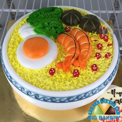 Một hãng bánh đã nghĩ ra ý tưởng về chiếc bánh kem tô mì tôm siêu độc.