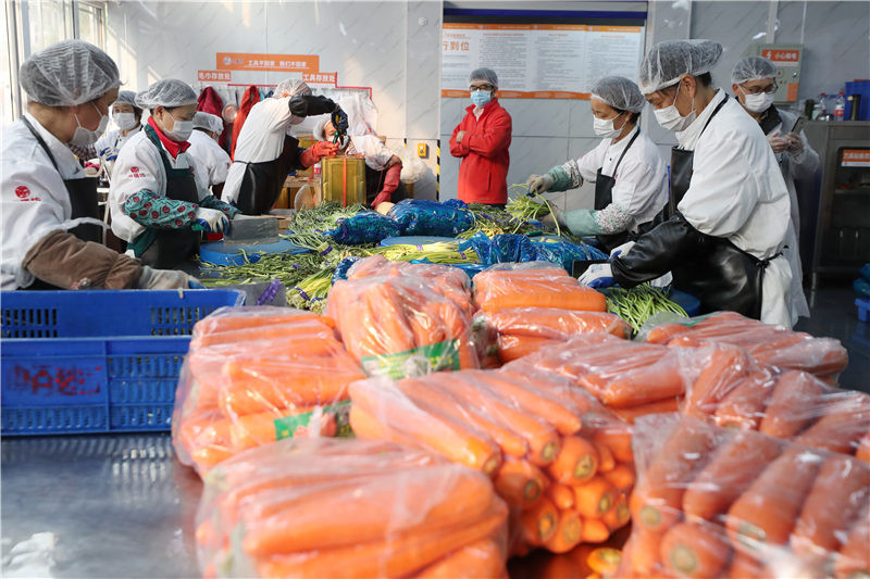 Được biết, do khối lượng công việc khổng lồ của nhân viên y tế mỗi ngày, nhà bếp này sẽ cung cấp bốn bữa ăn cho họ gồm: bữa sáng, bữa trưa, bữa tối và bữa đêm.