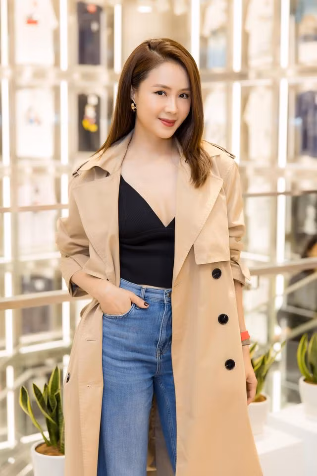 Nữ diễn viên sinh năm 1982 thường xuyên thử sức với những hình ảnh mới lạ hơn.