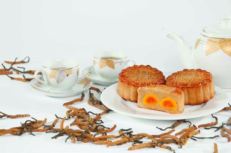 Nguyên liệu để làm nên loại bánh này là các thành phần tự nhiên và dùng vỏ bột mì lứt thay cho bột mì gạo. Chiếc bánh phù hợp với những người kém ăn và khó tính trong việc ăn uống.