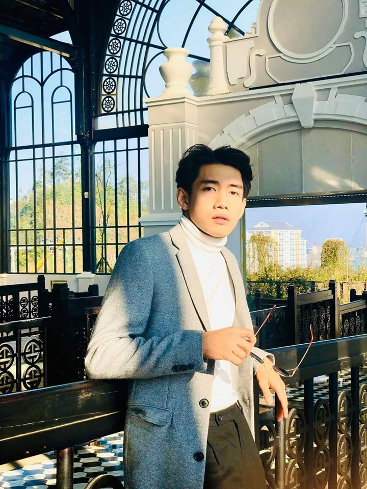 Ngoại hình cao ráo cùng gương mặt ưa nhìn là lợi thế giúp chàng vũ công sinh năm 1989 dễ dàng chọn các trang phục thời thượng cho bản thân.