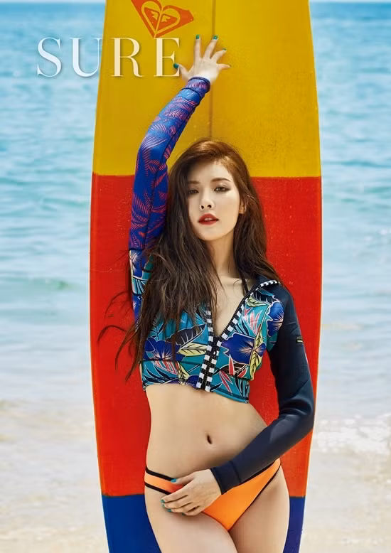 Định hình theo phong cách gợi cảm ngay từ những ngày đầu gia nhập Kpop, HyunA (trước đây là thành viên nhóm 4Minute và giờ là thành viên nhóm Triple H) luôn gắn mình với các bộ trang phục hở bạo.