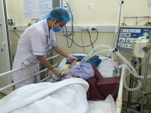 Benh nhan 651 tu vong vi viem phoi, nhieu benh nen va COVID-19