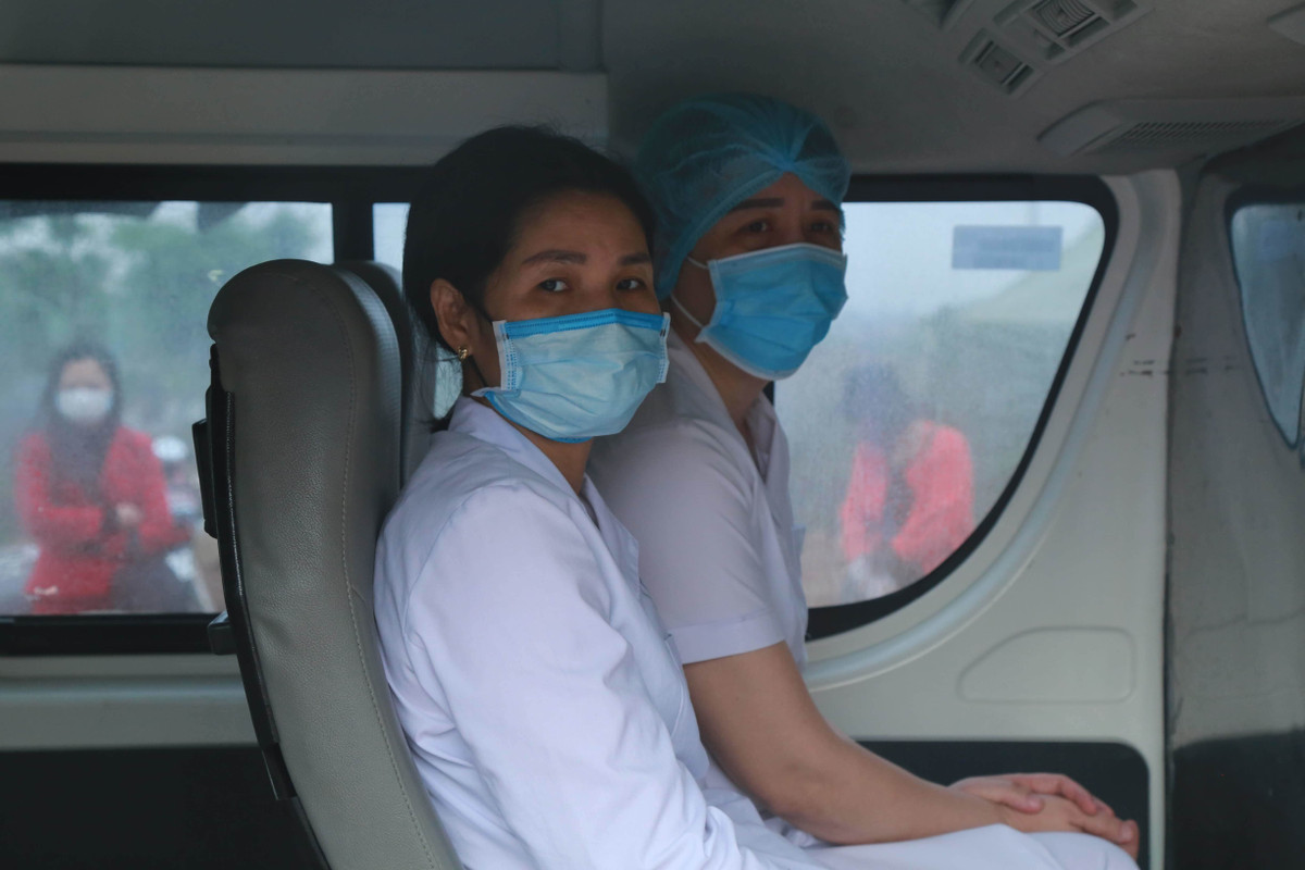 Can canh thon Ha Loi xit khu trung tung mo rau, con ga ngay cach ly-Hinh-9