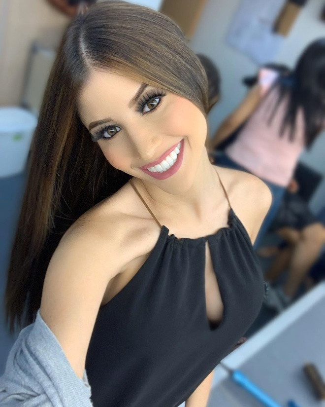 Mới đây, người đẹp Stephany Zreik được bổ nhiệm trở thành tân Hoa hậu Trái đất Venezuela 2020. Cô sẽ đại diện cho cường quốc sắc đẹp này 'chinh chiến' ở cuộc thi Miss Earth 2020.