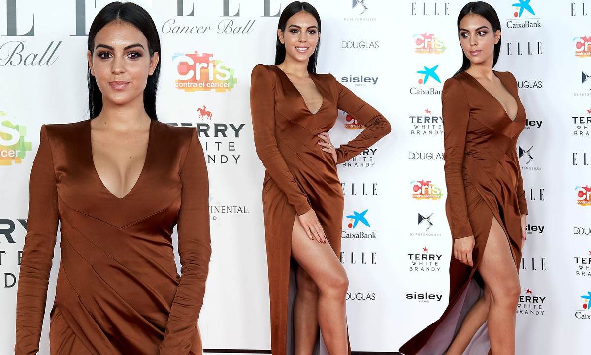 Georgina Rodriguez thường phô diễn ba vòng nóng bỏng bởi cách ăn mặc gợi cảm.