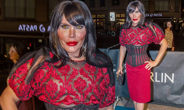 Khi chuyển giới hoàn toàn, Roddy sẽ thực hiện các ca phẫu thuật gồm nâng ngực, sửa mặt nữ tính, cắt bỏ yết hầu và các bộ phận nam tính khác. Roddy chia sẻ: "Mọi thứ đang dần trở thành hiện thực. Tôi thích tới các salon tóc, đi làm móng, kẻ mắt, mua váy vóc, giày cao gót và mặc nội y sexy".