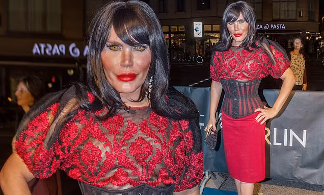 Khi chuyển giới hoàn toàn, Roddy sẽ thực hiện các ca phẫu thuật gồm nâng ngực, sửa mặt nữ tính, cắt bỏ yết hầu và các bộ phận nam tính khác. Roddy chia sẻ: "Mọi thứ đang dần trở thành hiện thực. Tôi thích tới các salon tóc, đi làm móng, kẻ mắt, mua váy vóc, giày cao gót và mặc nội y sexy".